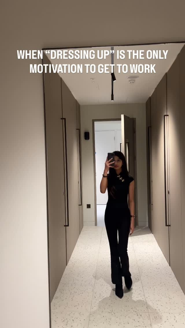 Post 5 by By Preksha Tyagi 🥂 on Instagram (video)
