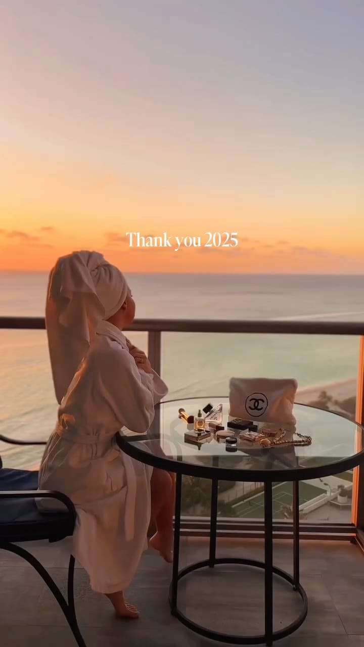 Post 2 by Dominika Trzaska on Instagram (video)