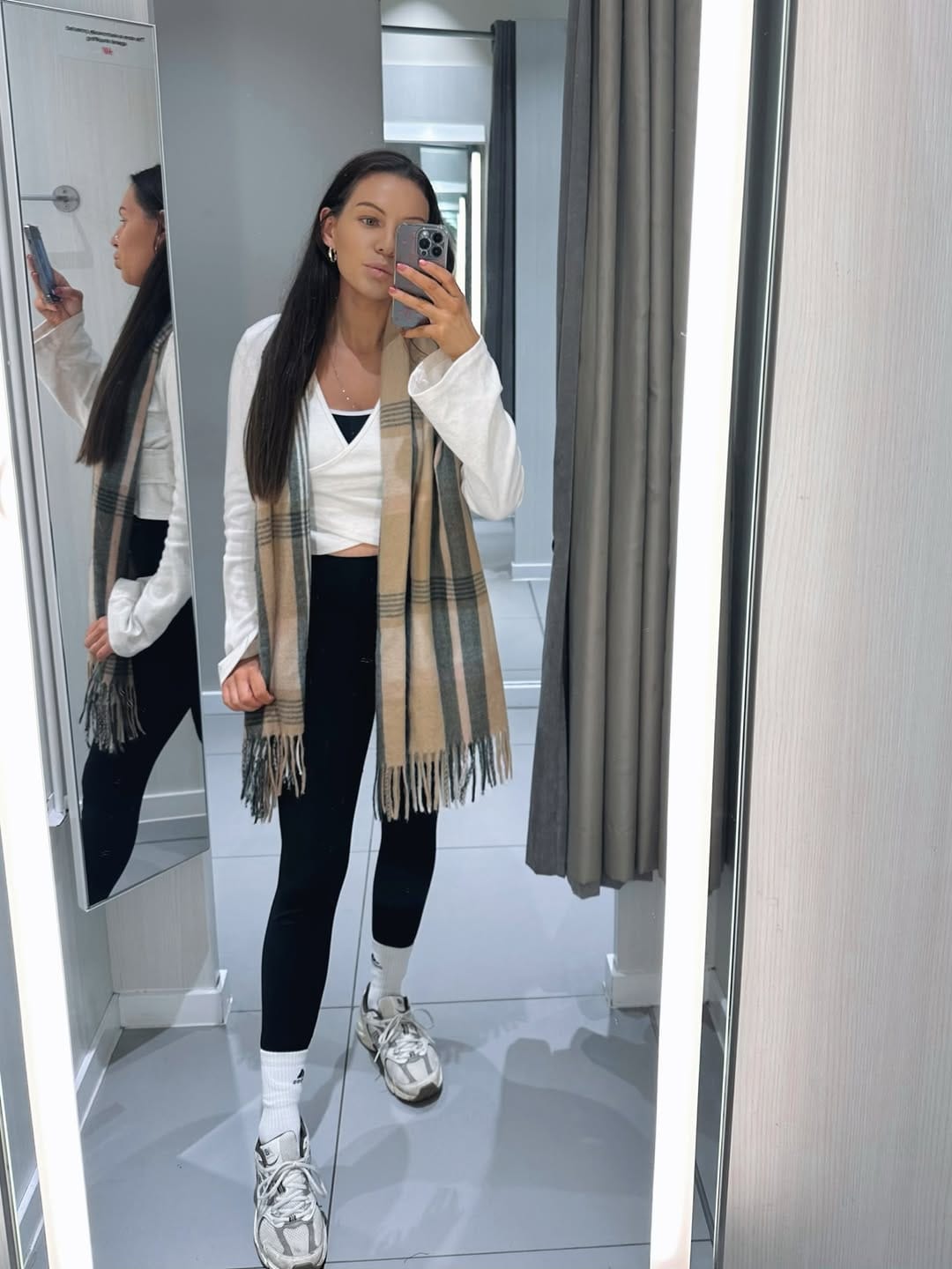 Post 4 by Ria Nicole on Instagram (carousel)