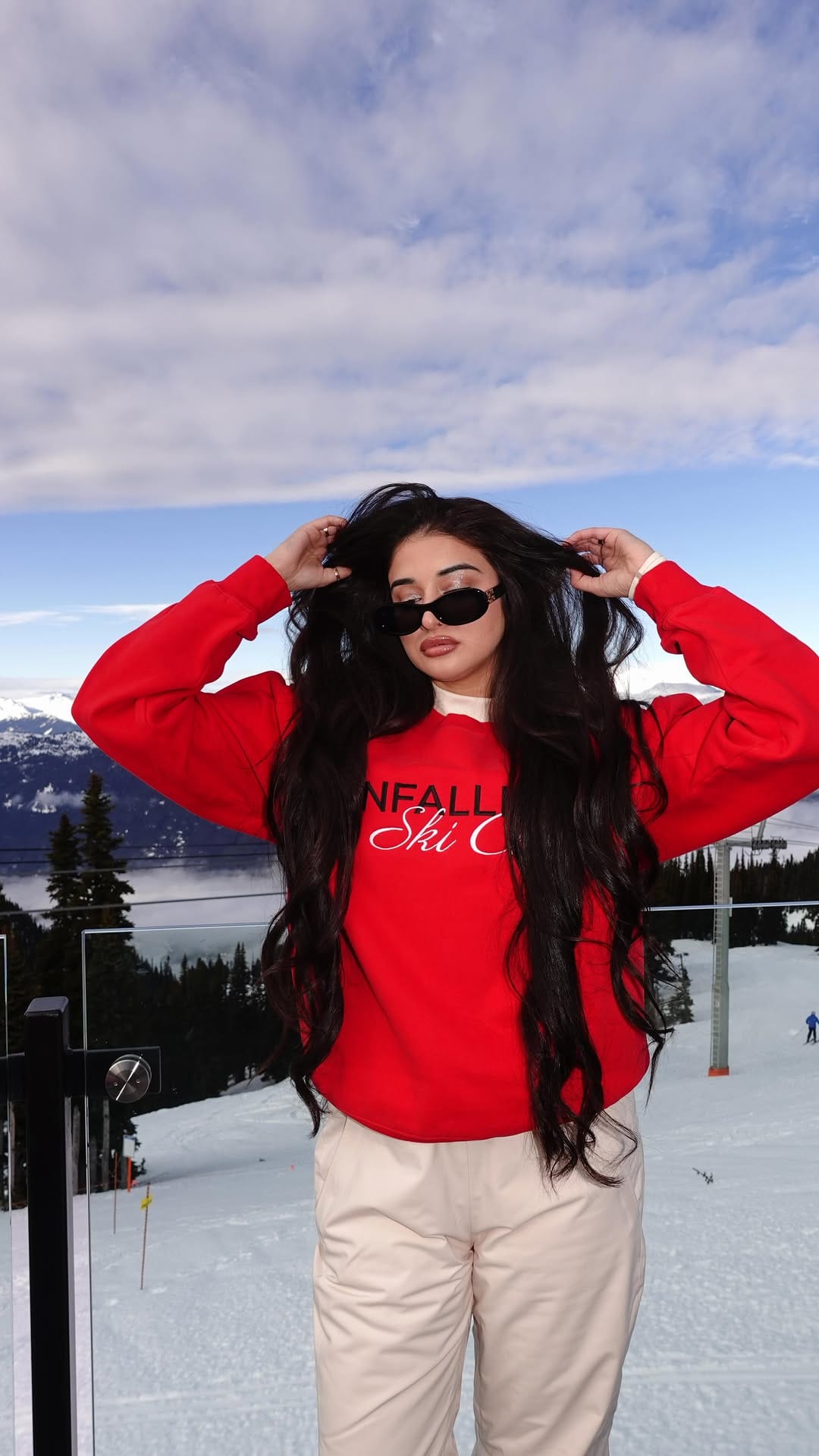 Post 4 by Mahnoor Naeem on Instagram (video)