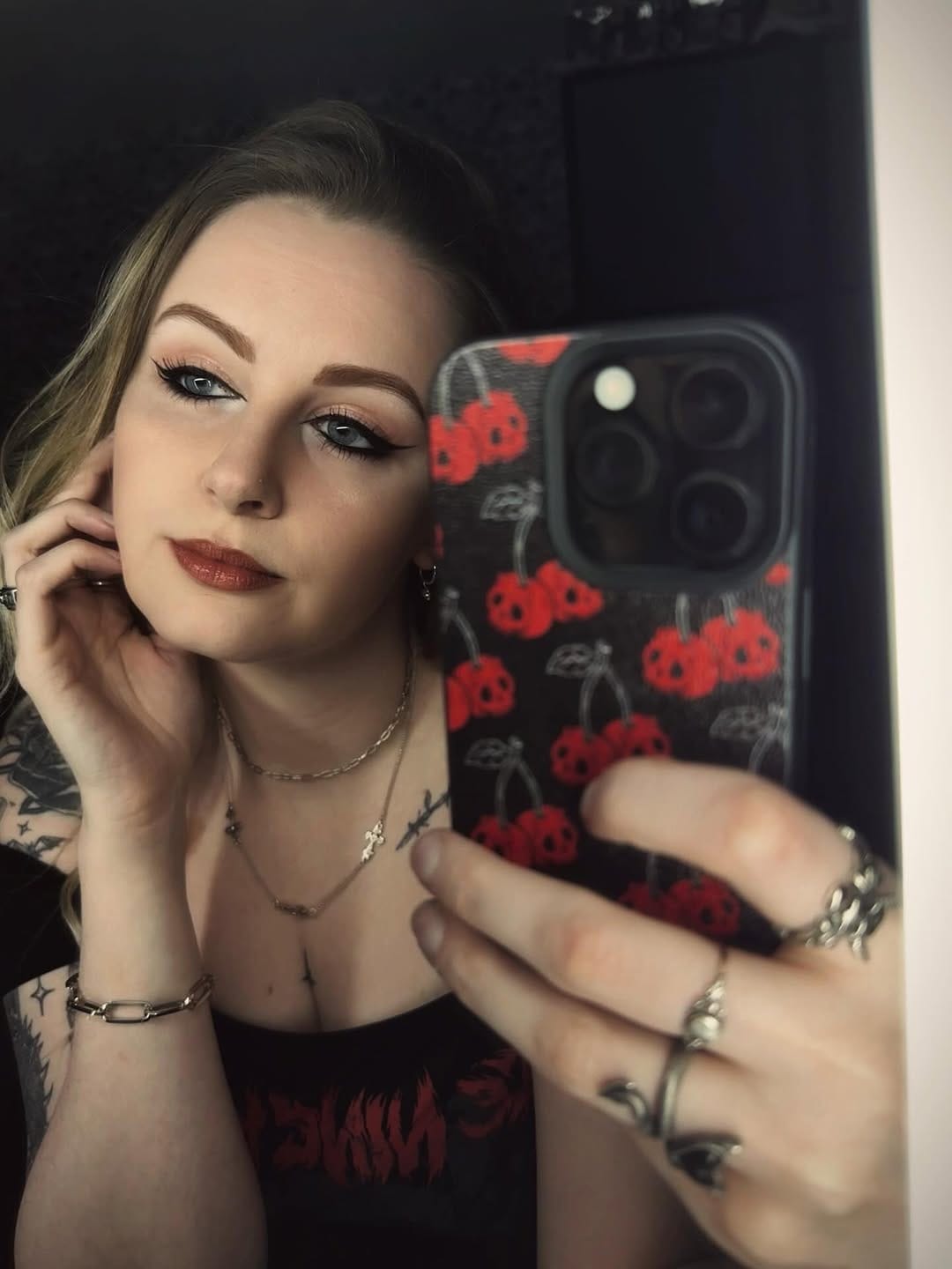 Post 2 by 𝖒𝖔𝖑 𝖍𝖔𝖗𝖓𝖊 🖤 on Instagram (carousel)