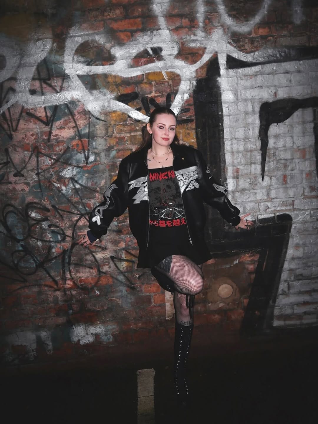 Post 4 by 𝖒𝖔𝖑 𝖍𝖔𝖗𝖓𝖊 🖤 on Instagram (carousel)