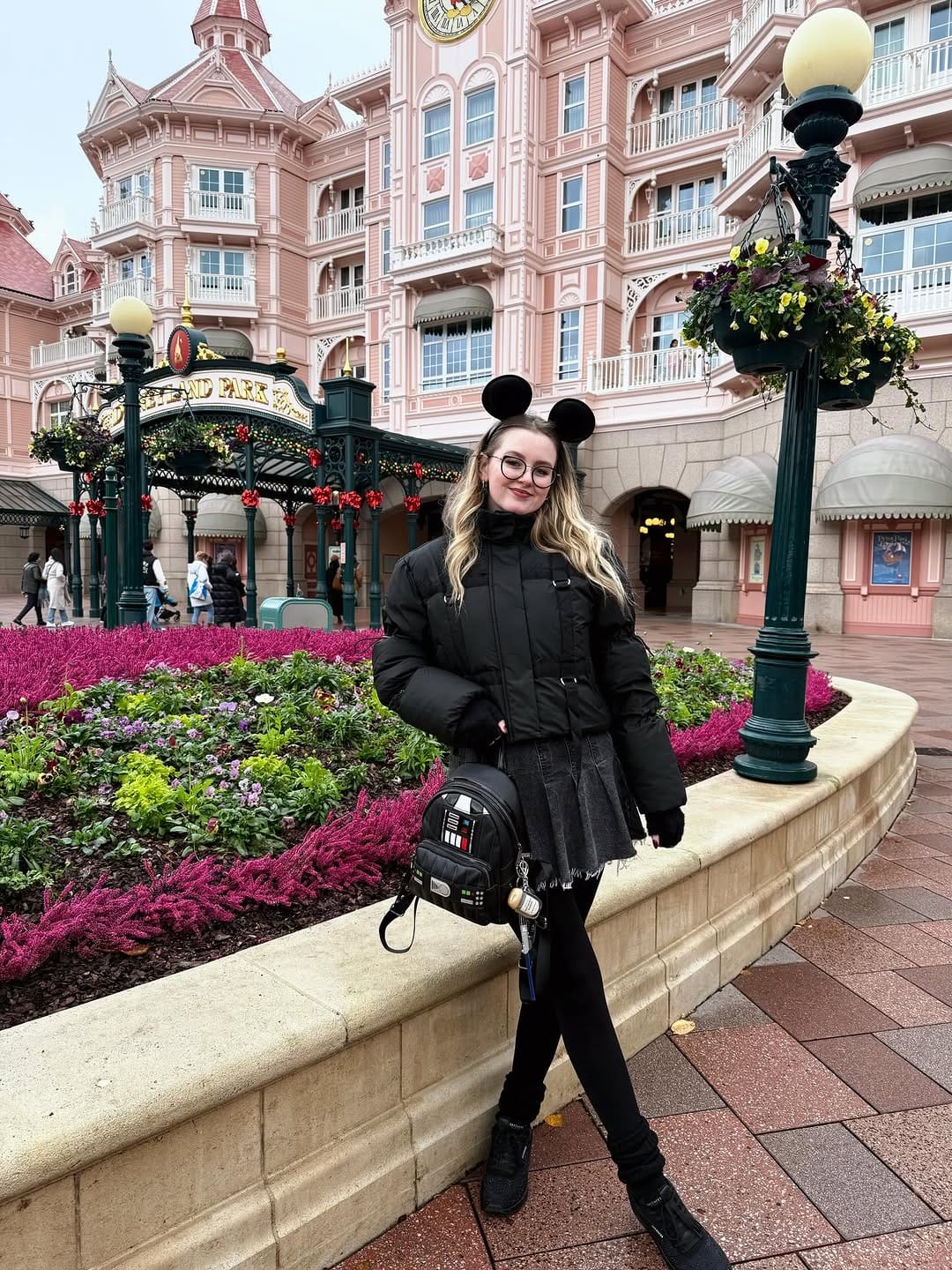 Post 5 by 𝖒𝖔𝖑 𝖍𝖔𝖗𝖓𝖊 🖤 on Instagram (carousel)