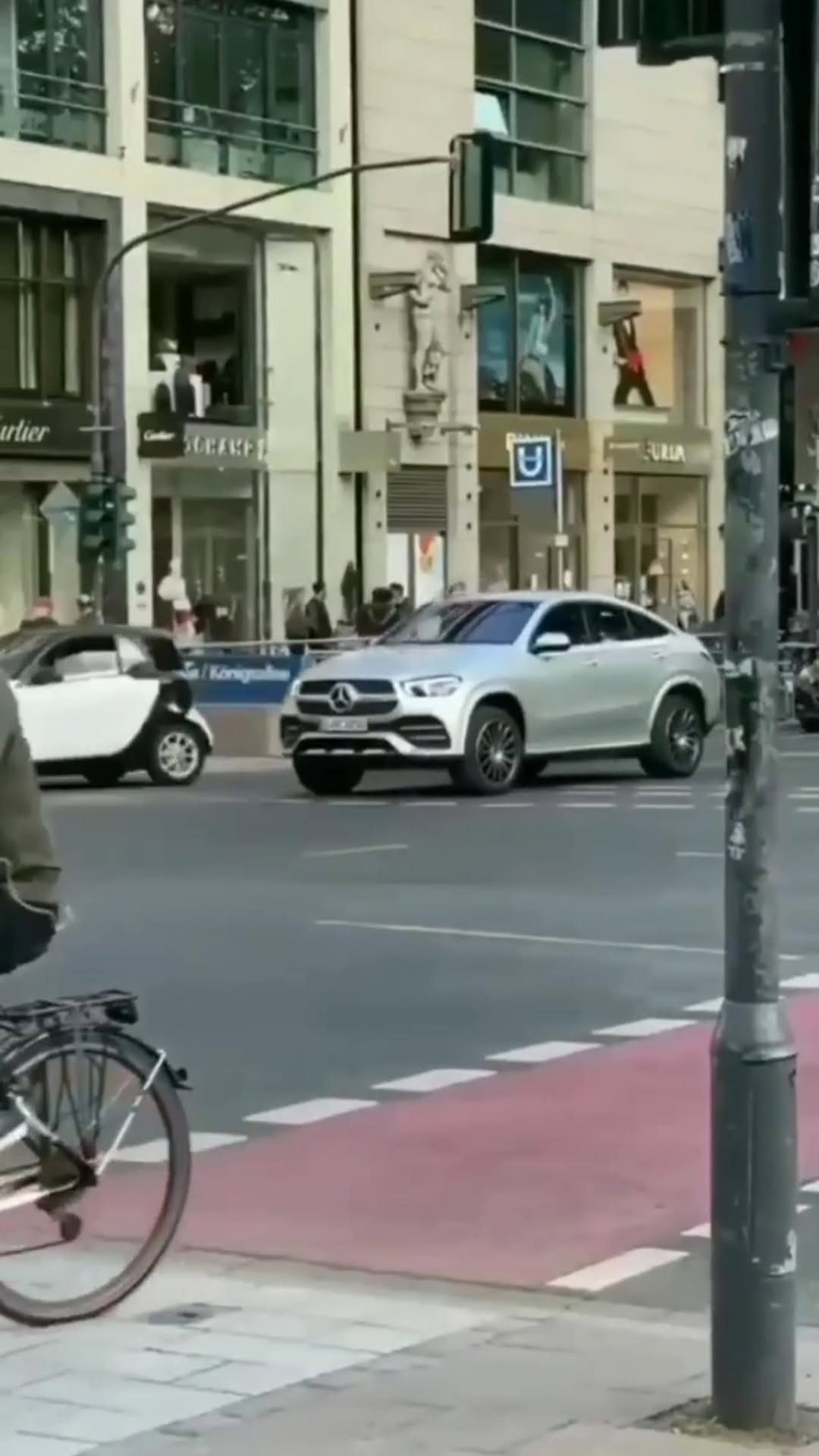 Post 2 by Mens Fashion and Fitness Inspo on Instagram (video)