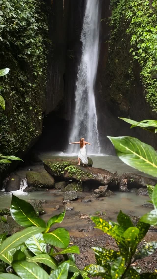 Post 6 by Ellie Green | British Travel blogger on Instagram (video)