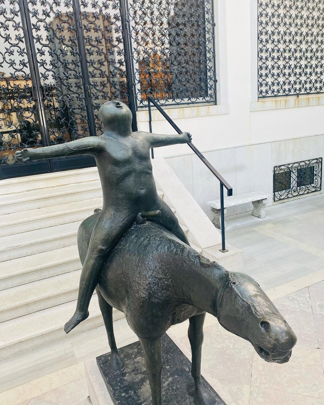 Post 9 by Diana Gallo on Instagram (carousel)