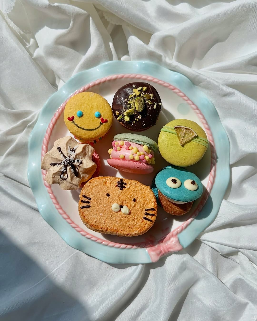 Post 3 by The Social Blend on Instagram (carousel)
