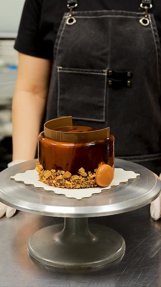 Post 2 by Jozef’s Pastry Boutique on Instagram (video)