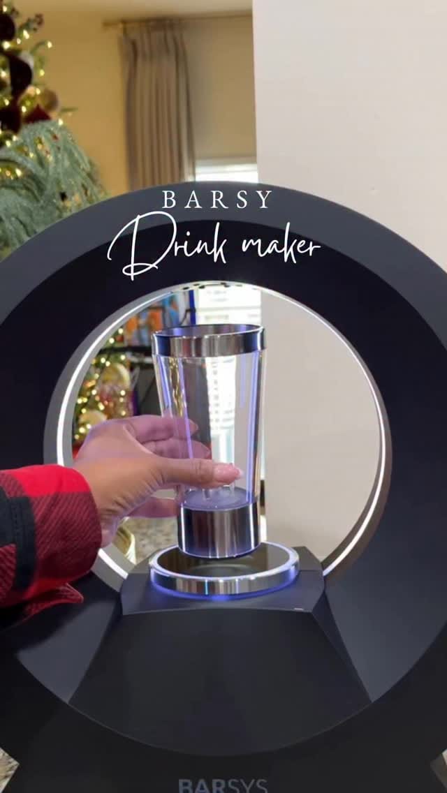 Post 10 by 𝐋𝐨𝐧𝐝𝐨𝐧 🎡 on Instagram (video)