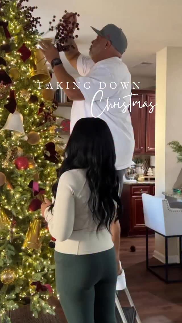 Post 2 by 𝐋𝐨𝐧𝐝𝐨𝐧 🎡 on Instagram (video)