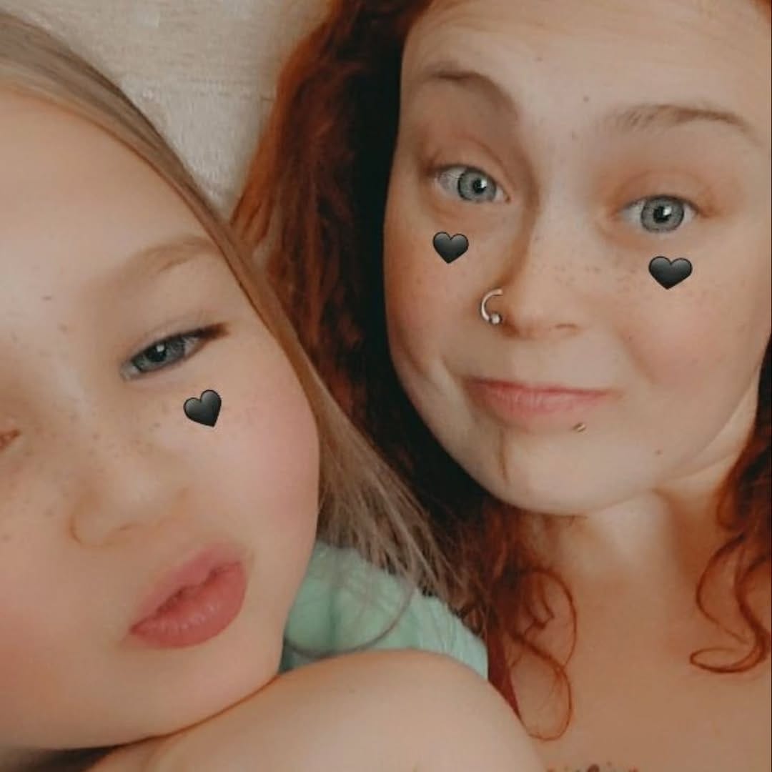 Post 2 by Becs Louise on Instagram (carousel)