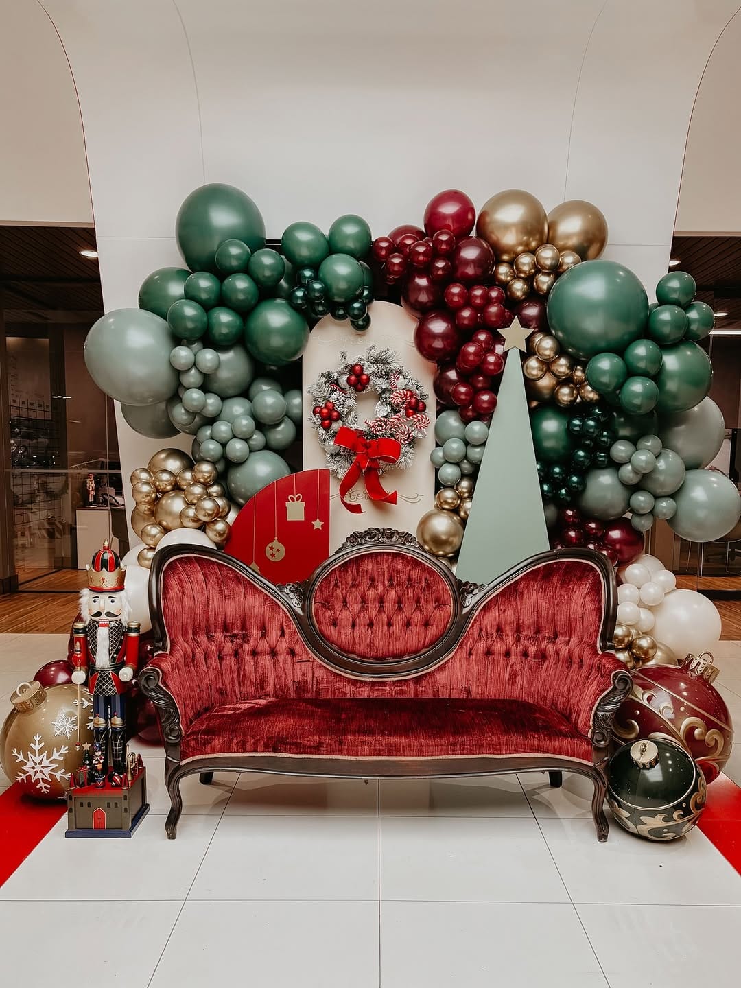 Post 8 by Veronica Bohorquez | Balloon Artist & Event Designer on Instagram (carousel)
