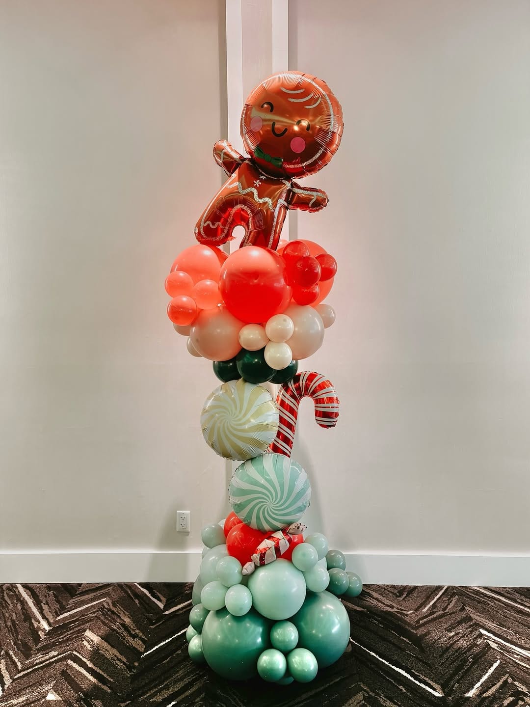 Post 9 by Veronica Bohorquez | Balloon Artist & Event Designer on Instagram (carousel)
