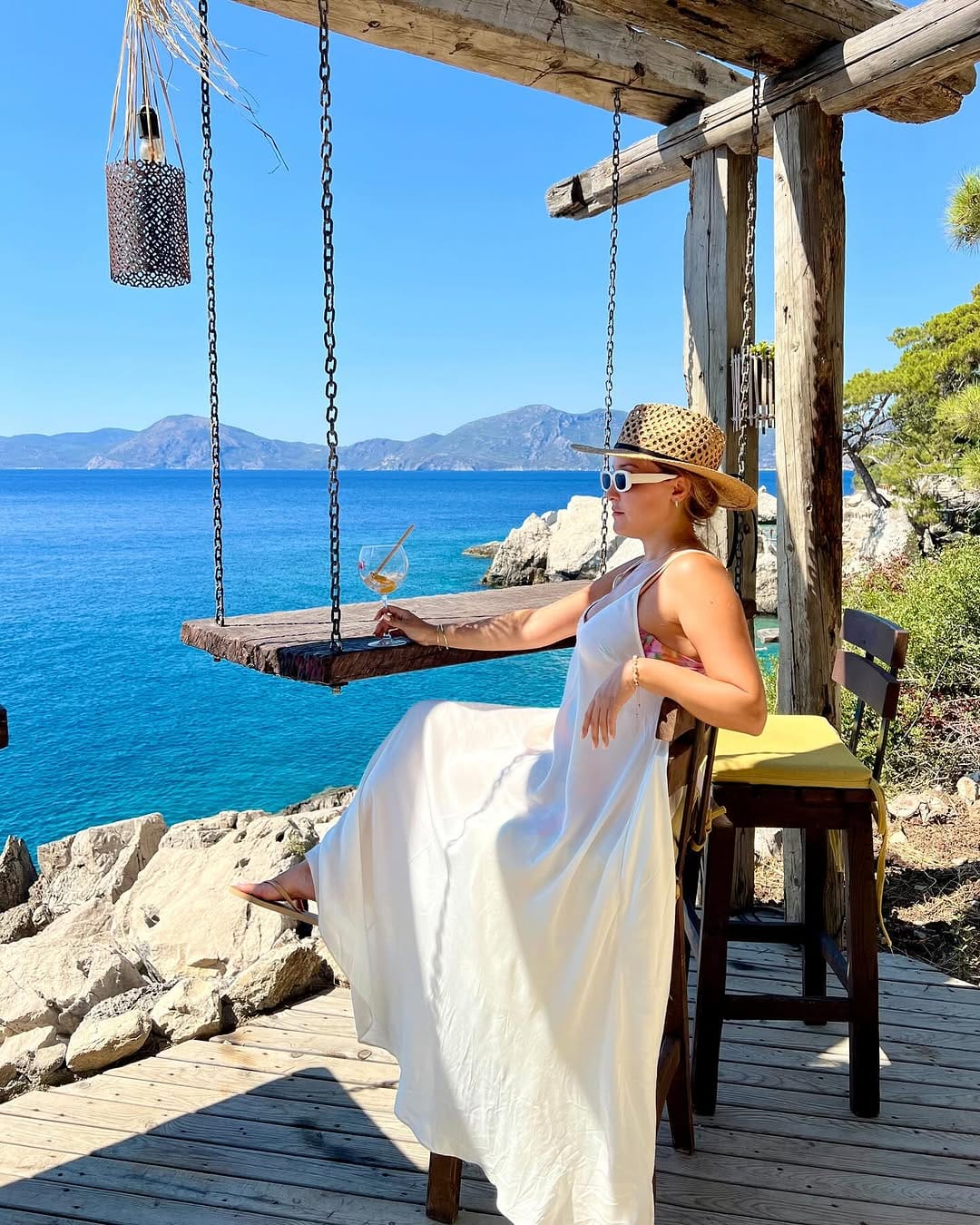 Post 8 by Yasemin Çıkrıkçı on Instagram (carousel)