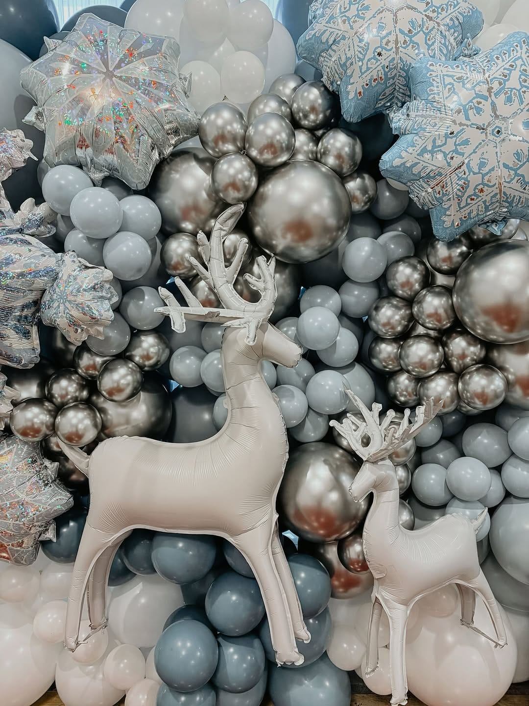 Post 4 by Veronica Bohorquez | Balloon Artist & Event Designer on Instagram (carousel)