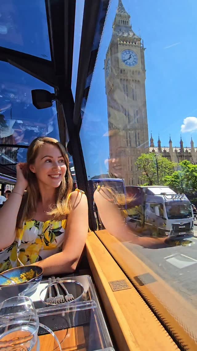 Post 8 by Valentina • Travel • London on Instagram (video)