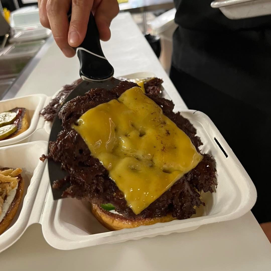 Post 3 by 𝘽𝙄𝙂 𝙏𝙍𝙊𝙐𝘽𝙇𝙀 𝙋𝙄𝙕𝙕𝘼 🍕🍔 on Instagram (image)