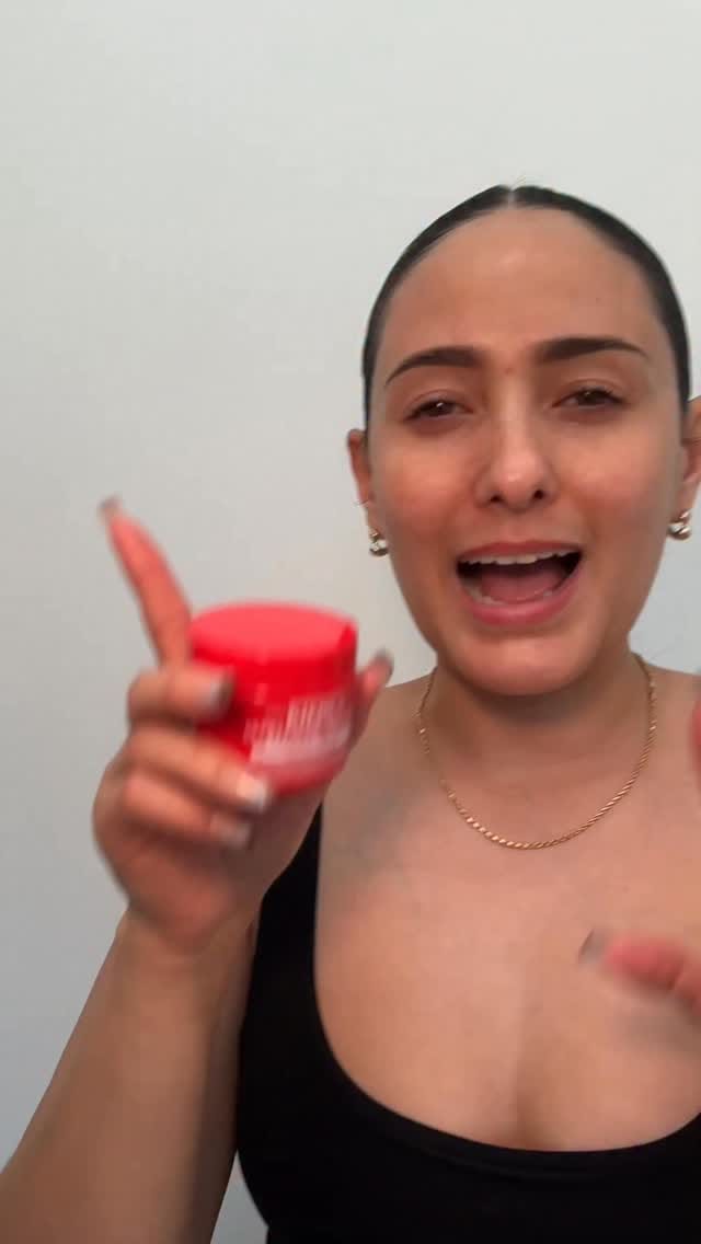 Post 4 by Elise on Instagram (video)