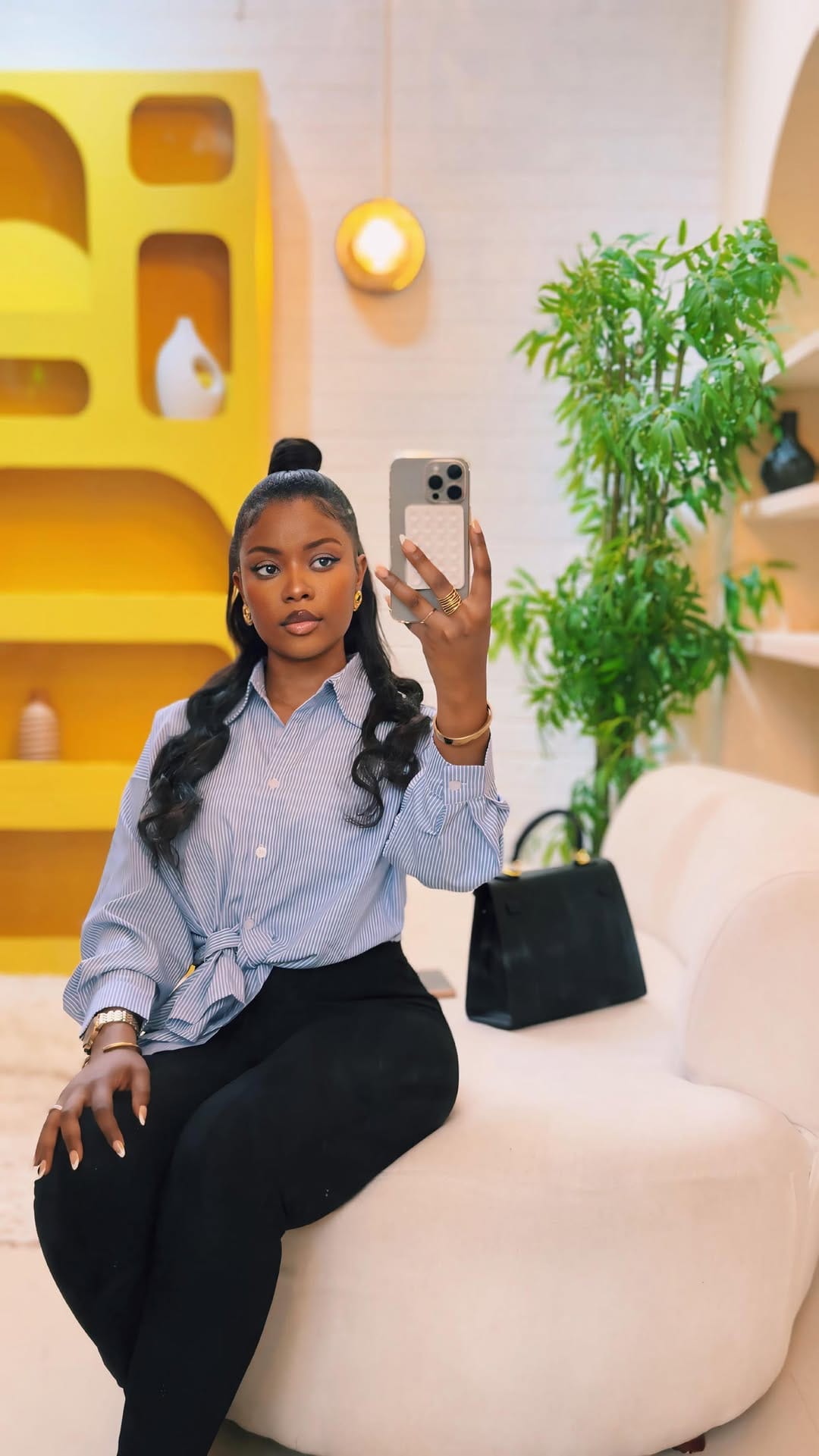 Post 1 by Mikaelle Sephora on Instagram (video)