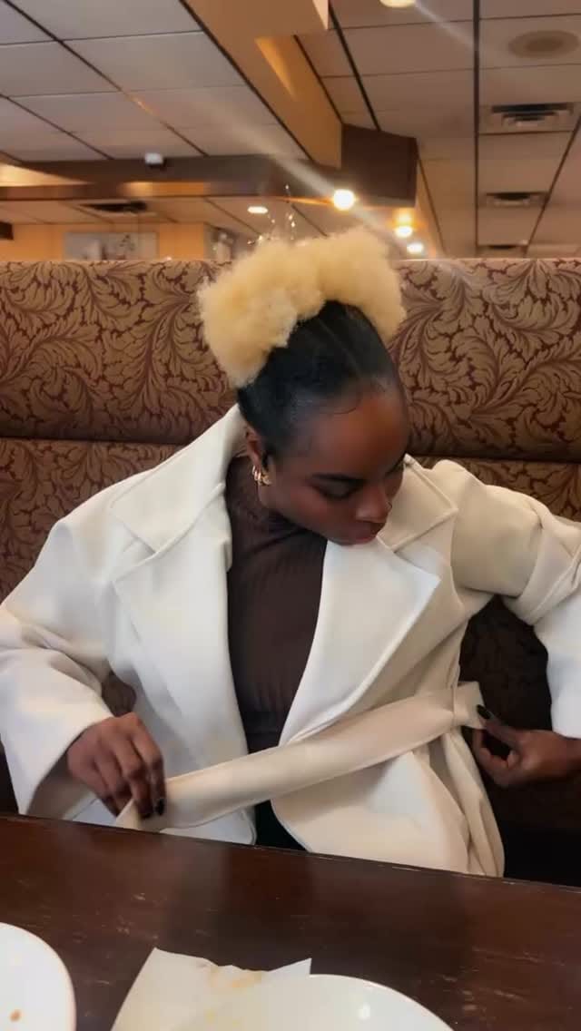 Post 3 by Jennifer Roland | Social Media Manager on Instagram (video)