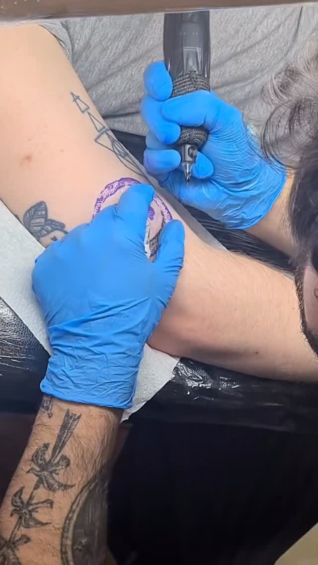 Post 9 by DEVILTOWN ELECTRIC on Instagram (video)