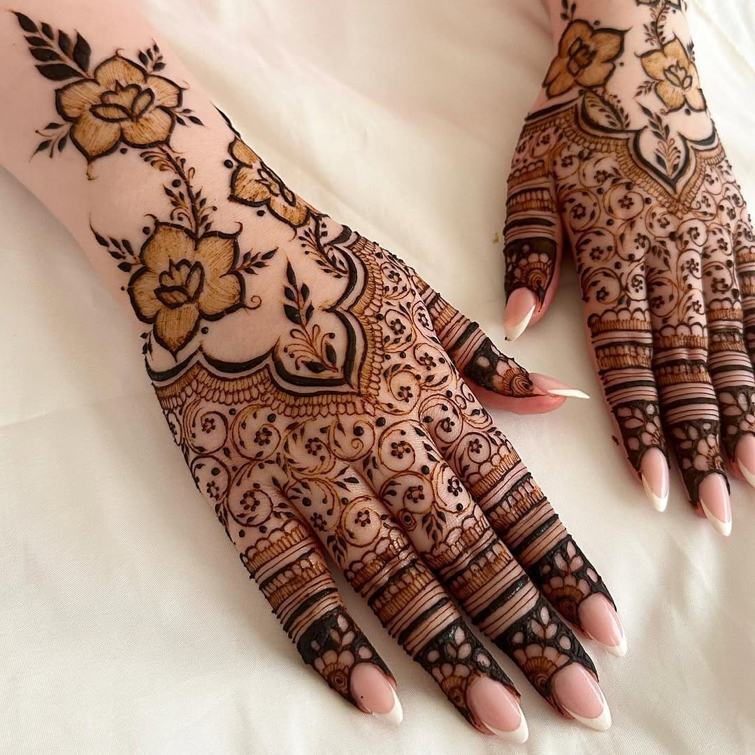 Post 4 by Birmingham Henna Artist on Instagram (image)