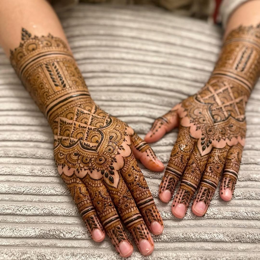 Post 10 by Birmingham Henna Artist on Instagram (image)