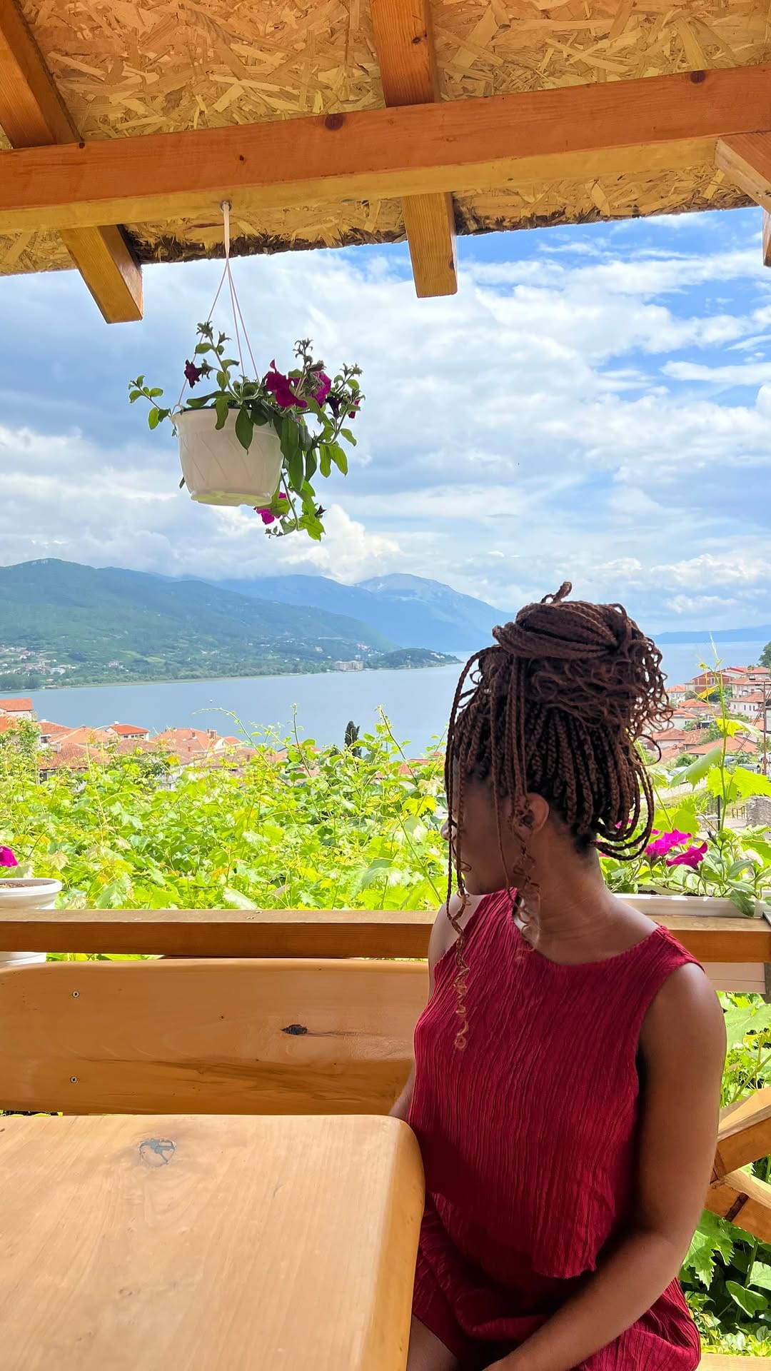 Post 9 by Tolu Ogungbemi on Instagram (video)
