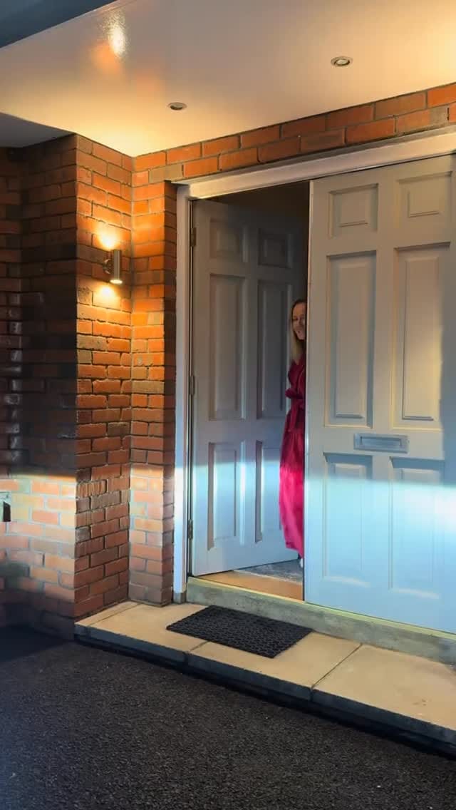 Post 6 by GillianDevine HairArtistry on Instagram (video)