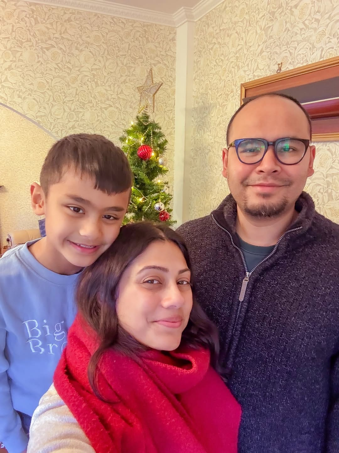 Post 10 by Ashika DSouza | Move to UK & London Tips on Instagram (carousel)