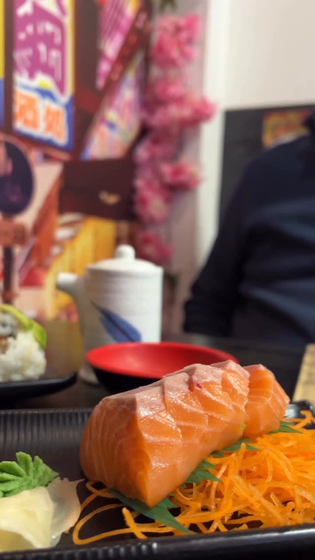 Post 4 by The Supper Snob on Instagram (video)