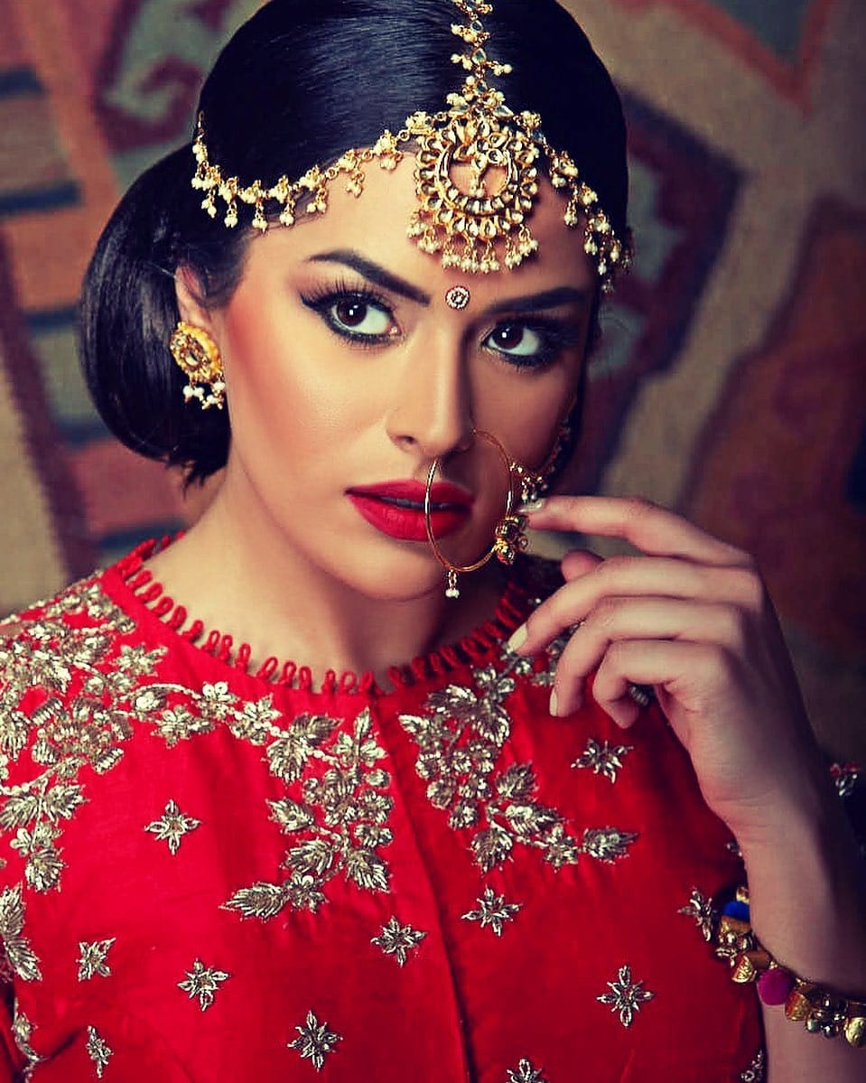Post 1 by Rouge Makeup | By Kiran Mann on Instagram (image)
