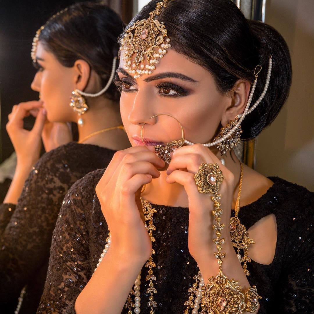 Post 5 by Rouge Makeup | By Kiran Mann on Instagram (image)