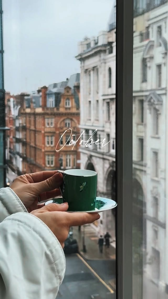 Post 6 by London is Pink 💗 Jules | Photographer on Instagram (video)