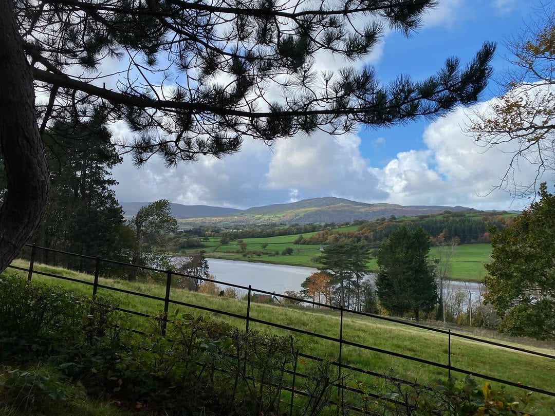 Post 7 by Beth on Instagram (image)