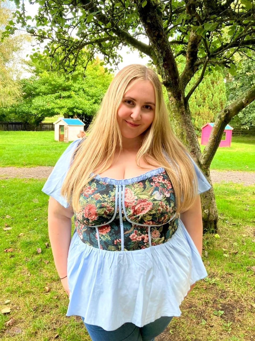 Post 4 by Emma🌺 on Instagram (carousel)