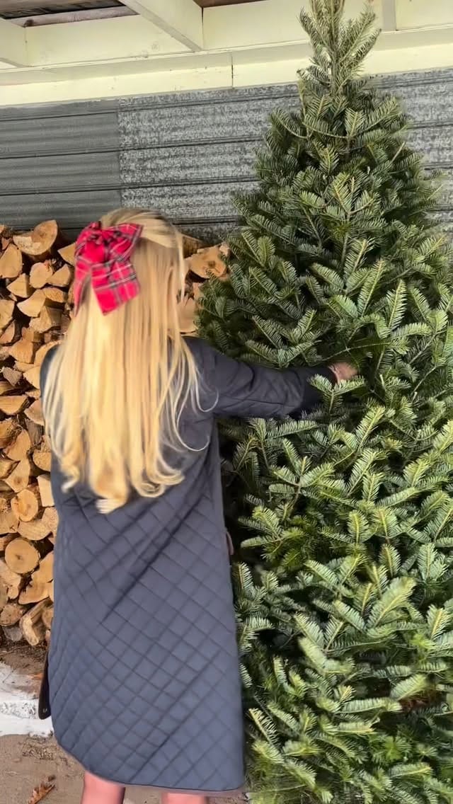 Post 6 by Jessica M on Instagram (video)
