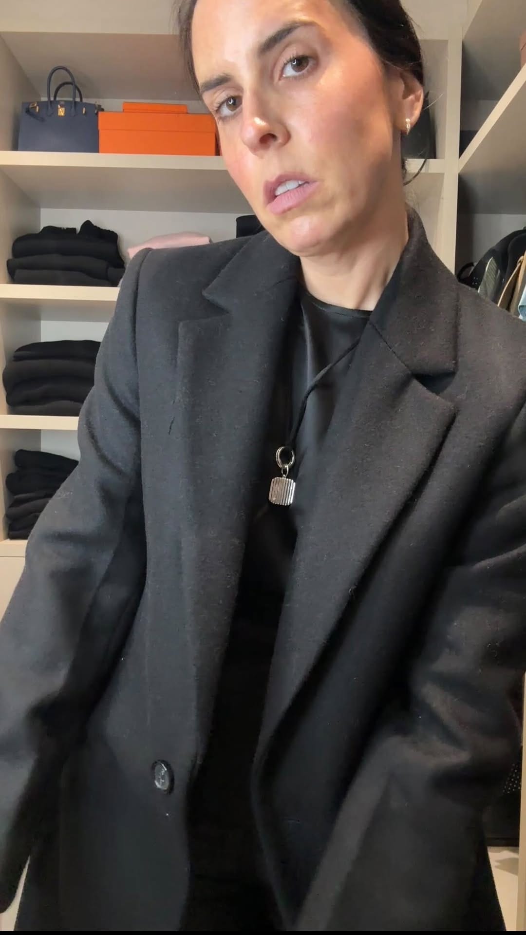 Post 4 by Kelly Diamond on Instagram (video)
