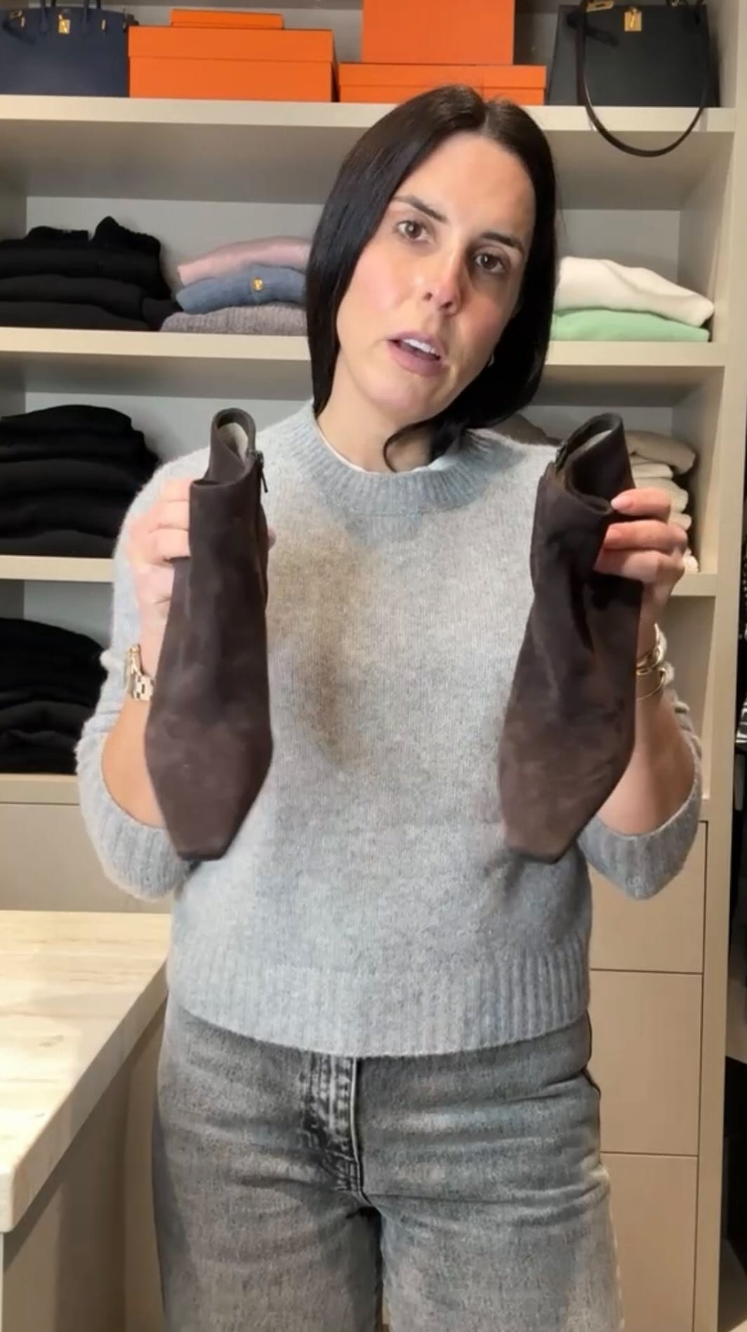 Post 2 by Kelly Diamond on Instagram (video)