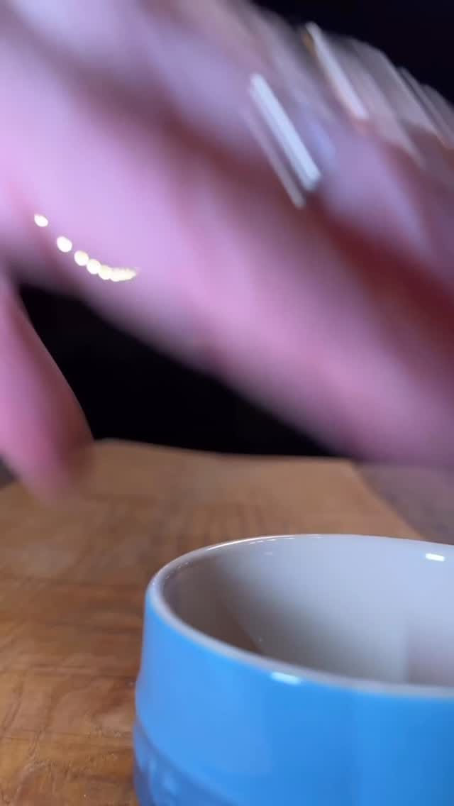 Post 3 by Rom on Instagram (video)