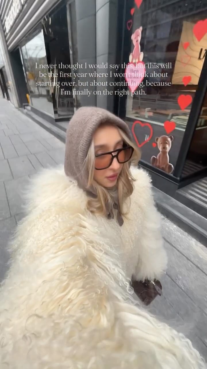 Post 2 by Kinga Nowakowska on Instagram (video)