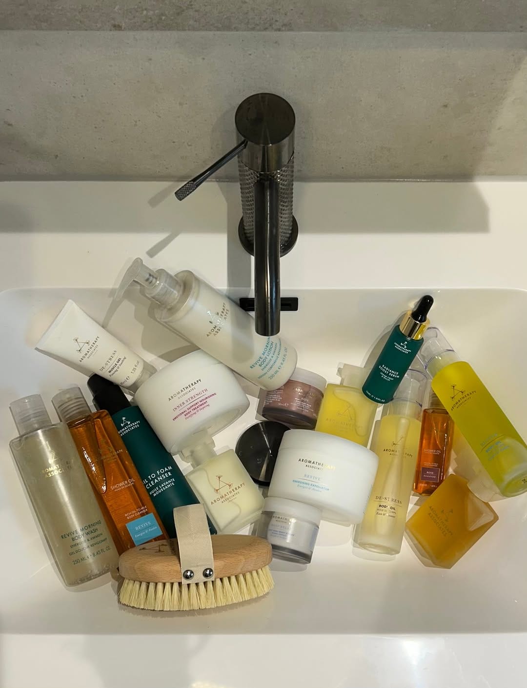 Post 8 by Aromatherapy Associates on Instagram (image)