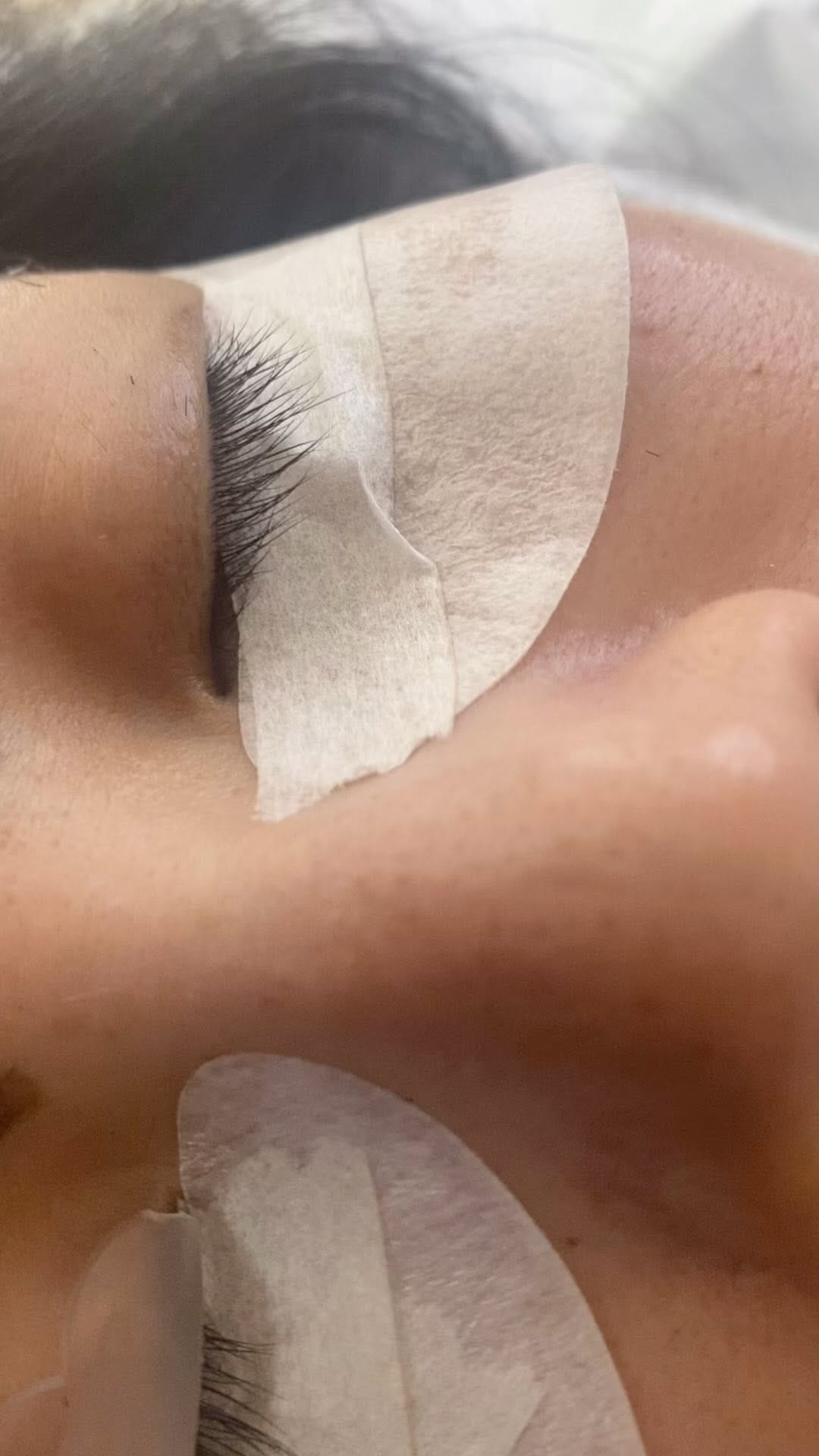 Post 6 by Priyanka Bhanot_makeovers on Instagram (video)