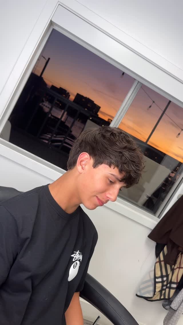 Post 5 by HypeCuts Barbershop on Instagram (video)