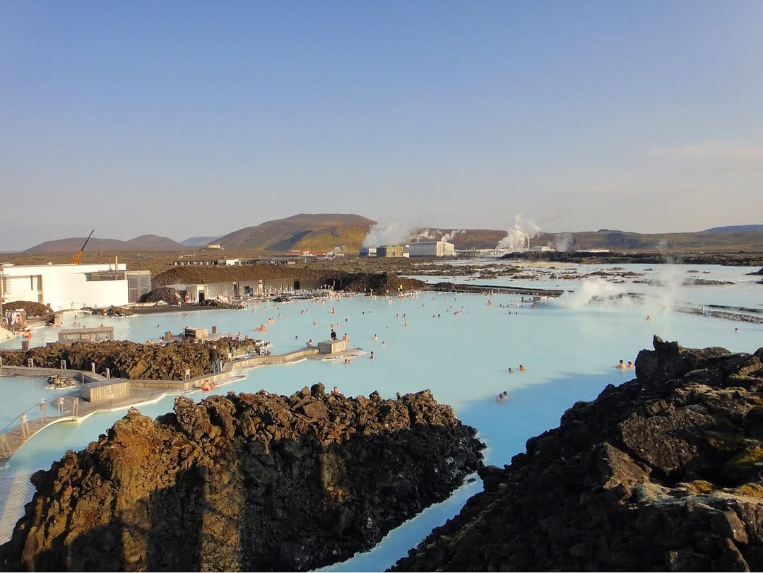 Post 9 by Hayley // Travel Blogger on Instagram (image)