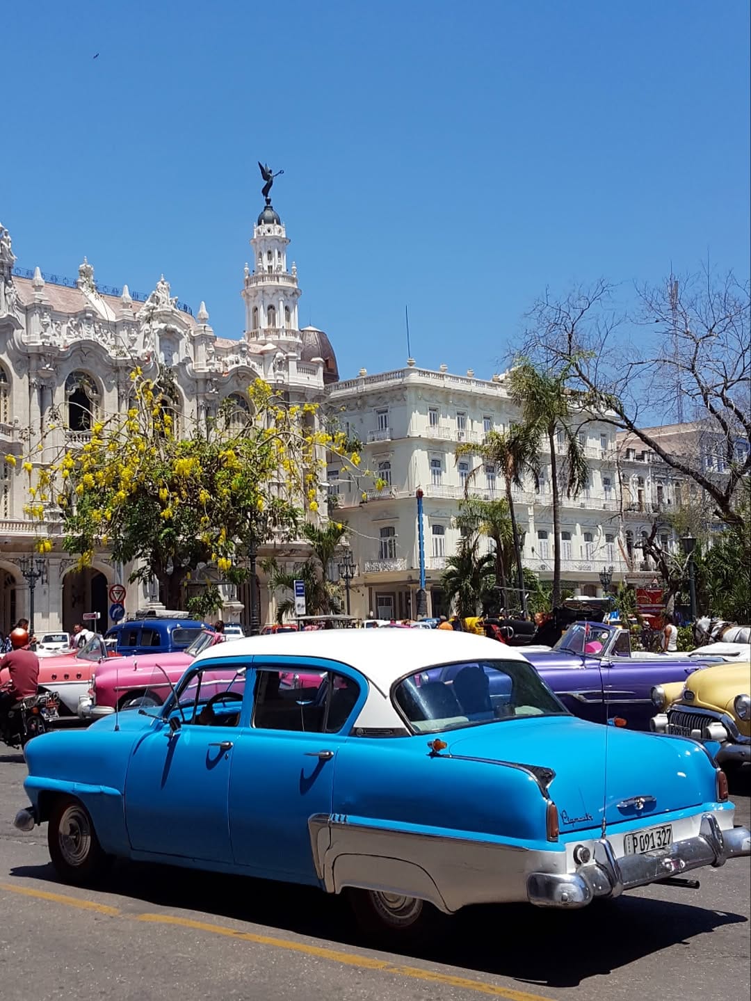 Post 2 by Hayley // Travel Blogger on Instagram (image)