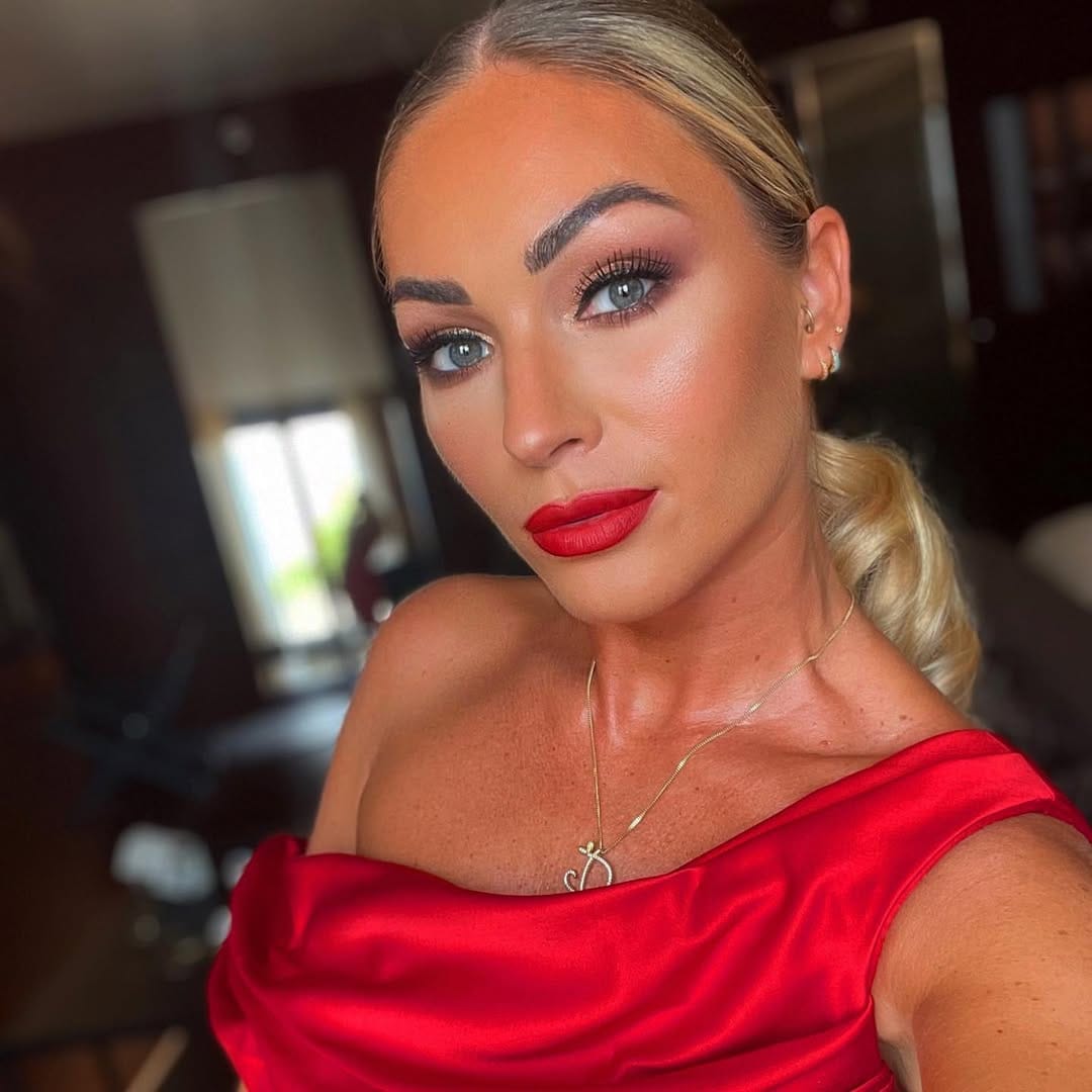 Post 5 by Daisy shelvey on Instagram (image)