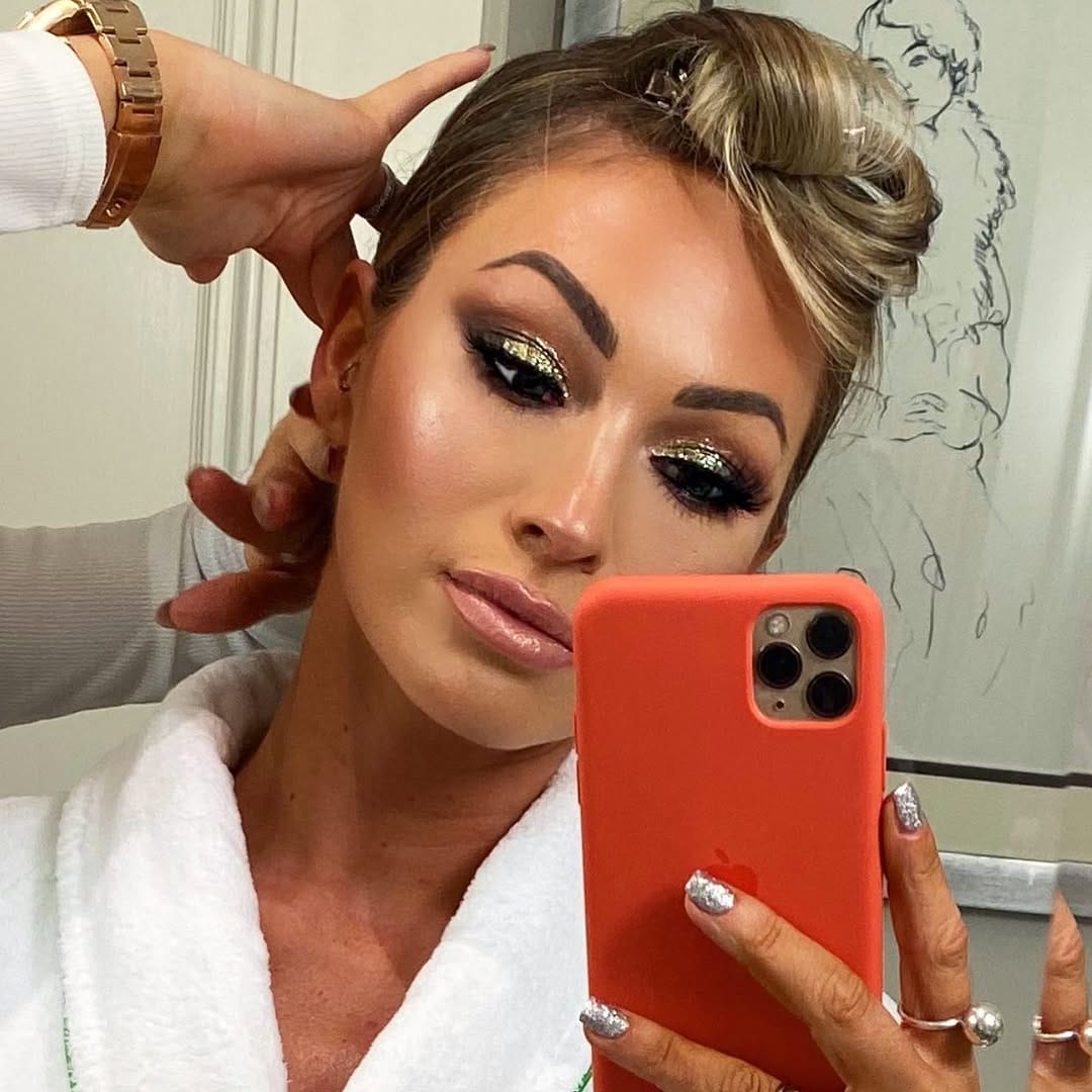Post 6 by Daisy shelvey on Instagram (image)