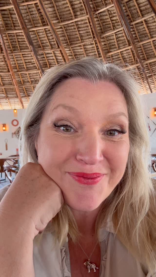 Post 10 by Lorraine Simpson on Instagram (video)