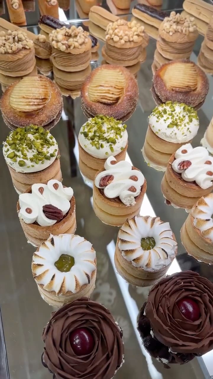 Post 8 by eatnlondon 🍰🍒🥂🍓🌸 on Instagram (video)